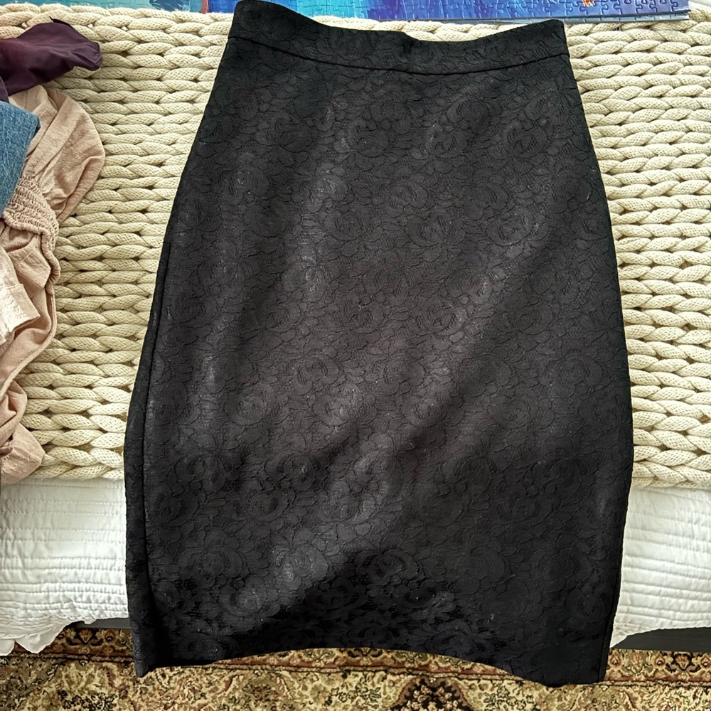 Elegant Black Lace Pencil Skirt midi